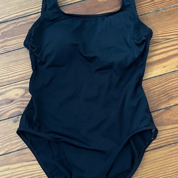Women's LL BEAN Black Tank Style Bathing Suit ~ Size 10 - Picture 2 of 6